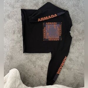 Men’s Armada skis XL long sleeve